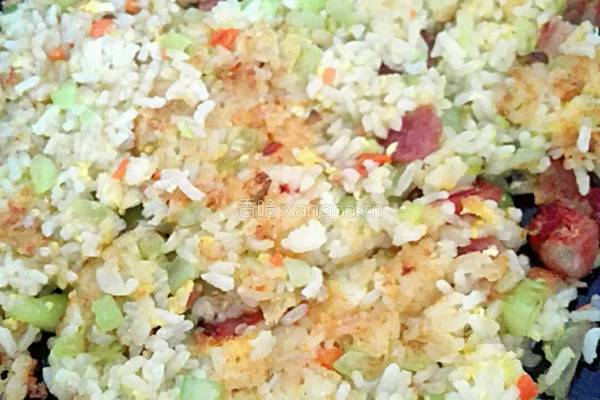 腊肠蛋煎饭