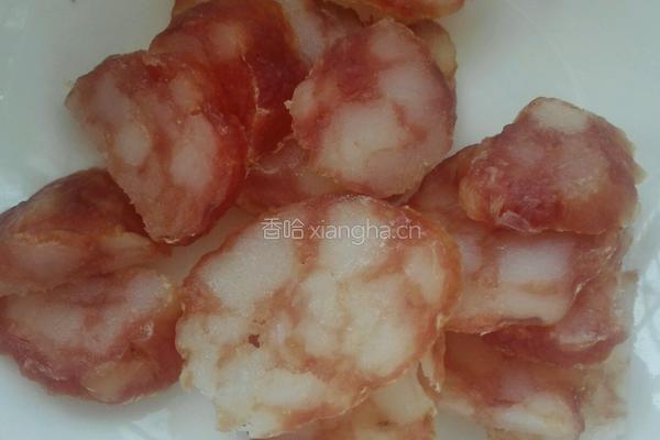 腊肠蛋煎饭的做法图解2