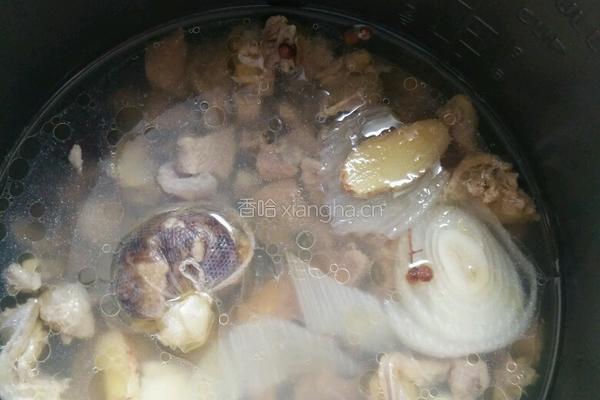 西红柿土豆炖牛肉的做法图解3