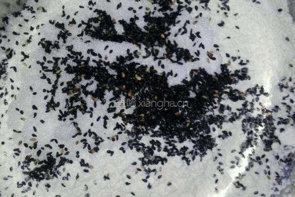奶香苏打饼干的做法图解1