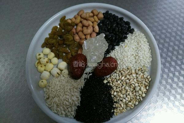 腊八粥的做法图解1