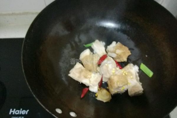 腐乳排骨烧土豆的做法图解6