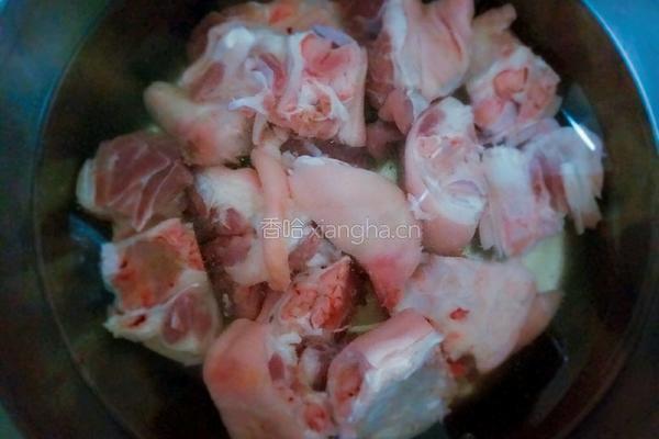腌笃鲜的做法图解1