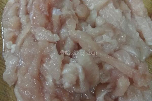 芹菜炒肉丝的做法图解1