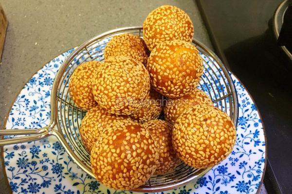 南瓜芝麻球的做法图解10