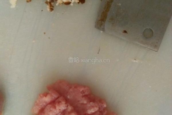 虾仁瘦肉酿香菇的做法图解3