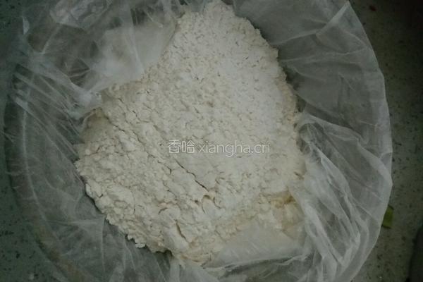 家庭自制版油条的做法图解1