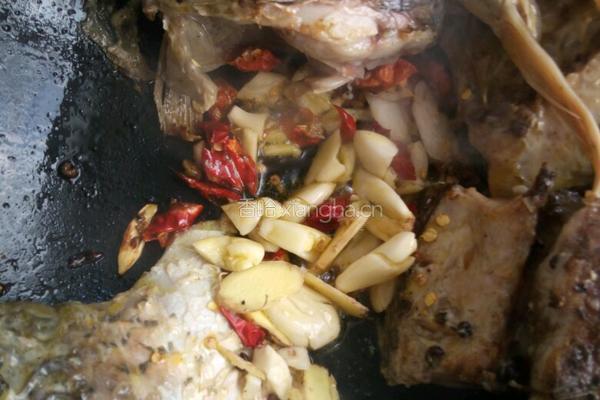 红烧咸鱼的做法图解3
