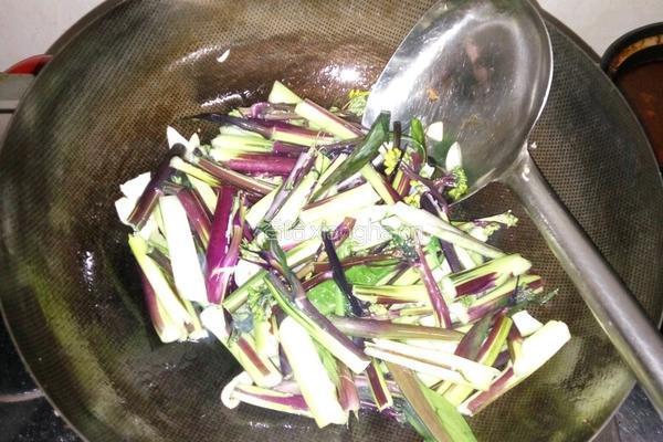 清炒紫菜苔的做法图解3