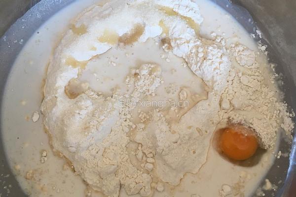 豆沙面包的做法图解1