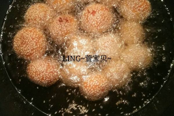 奶香芝麻红薯丸子的做法图解3