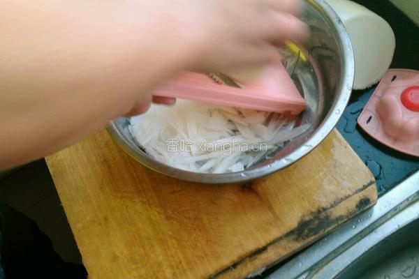 萝卜丸子的做法图解1