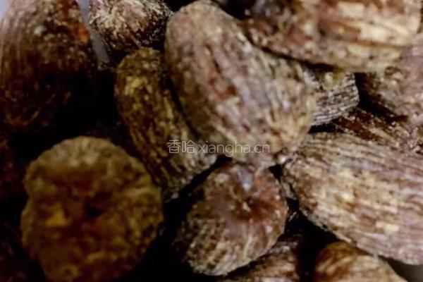 红豆蜜枣粽子的做法图解2