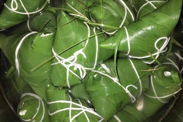 红豆蜜枣粽子的做法图解4