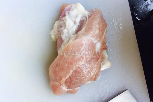 瘦肉炒木耳腐竹的做法图解1