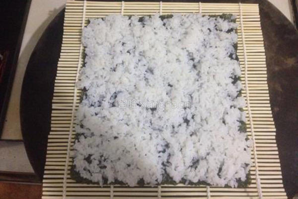 金枪鱼寿司的做法图解3