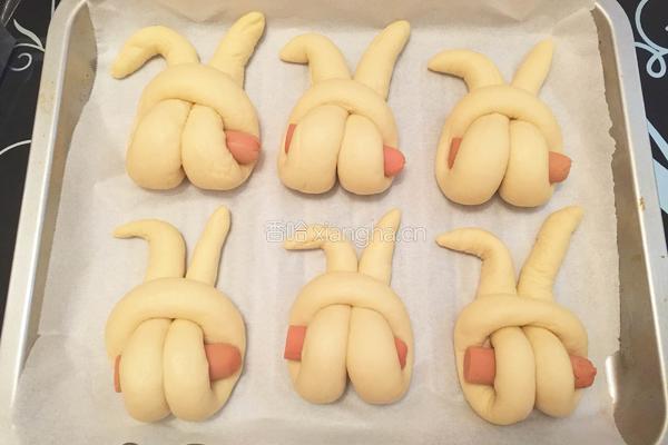 萌兔子酸奶香肠面包的做法图解15
