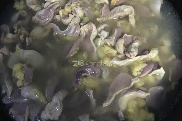 鸭血焖鸡胗的做法图解3