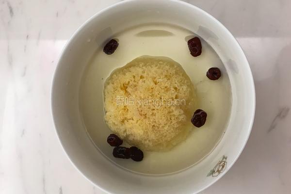 豆浆机版的银耳红枣桂圆糊的做法图解3