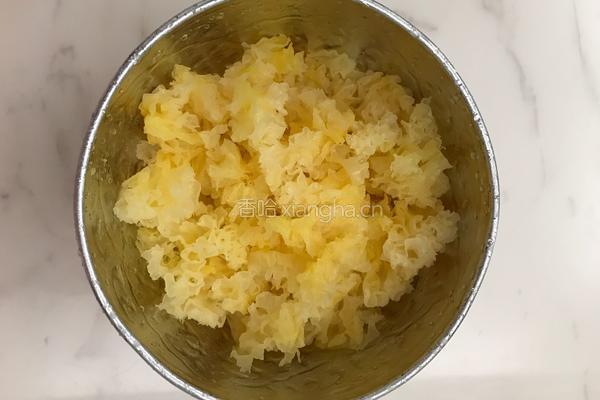 豆浆机版的银耳红枣桂圆糊的做法图解5