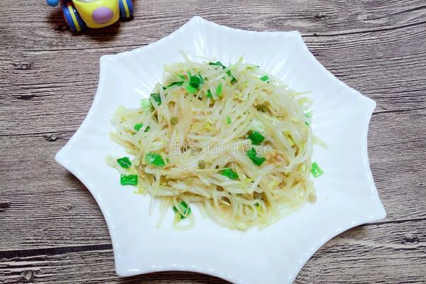 清炒绿豆芽的做法图解5