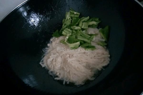 金针菇炒青椒的做法图解6