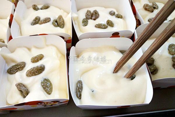 葡萄干纸杯戚风蛋糕的做法图解13