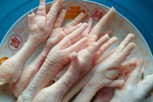 蒜香脆皮鸡爪的做法图解1