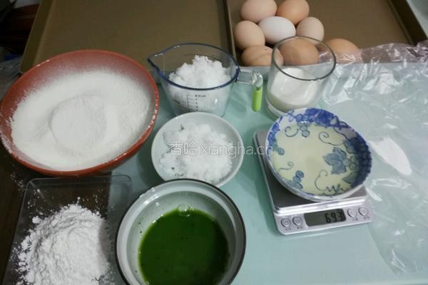 夹层蛋糕的做法图解1