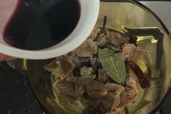 红酒焖牛腩的做法图解6