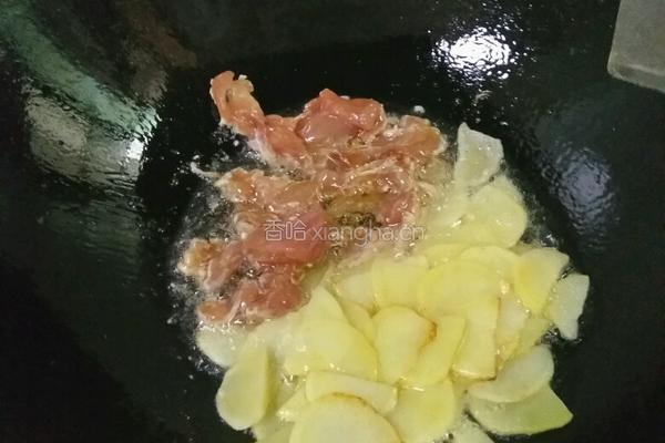 土豆片炒鸡蛋火腿的做法图解4