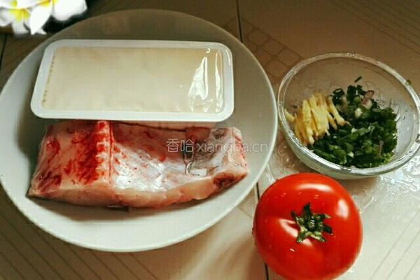 番茄豆腐鱼腩的做法图解1