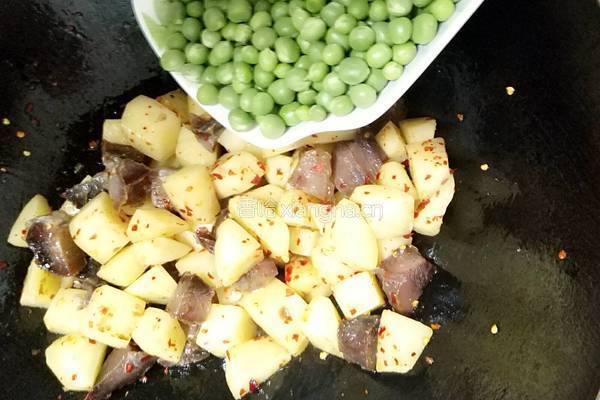 腊肉焖饭的做法图解8