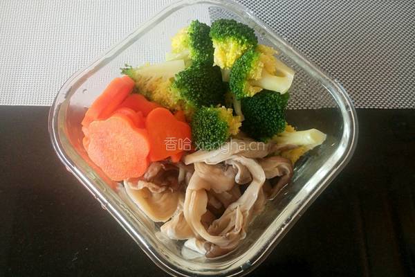 平菇炒西兰花的做法图解8