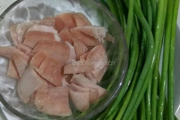 家常蒜苔肉片的做法图解1