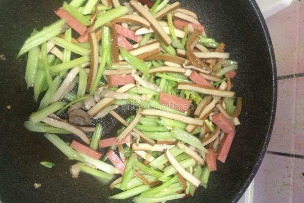 芹菜炒香干的做法图解7