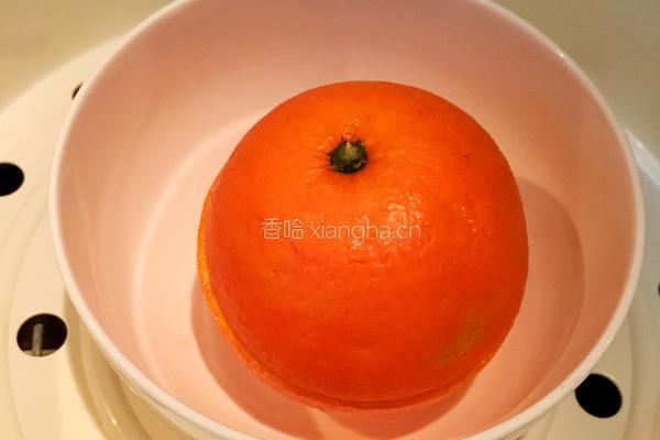 食盐蒸橙盅的做法图解4