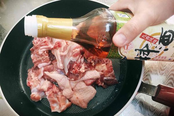 酸萝卜老鸭汤的做法图解2