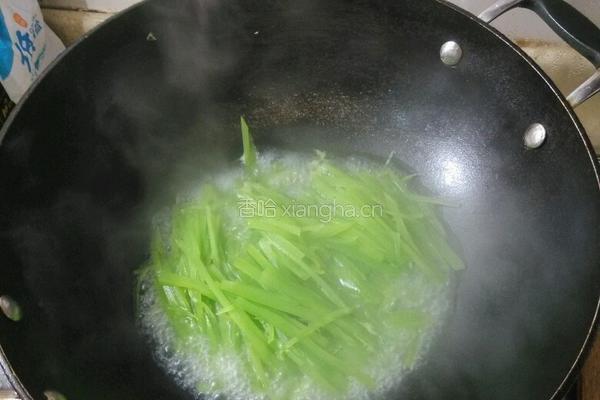 窝笋木耳炒肉的做法图解5