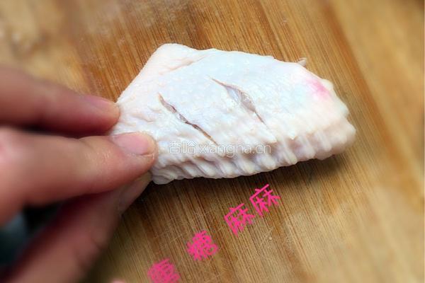 三汁焖鸡翅的做法图解2