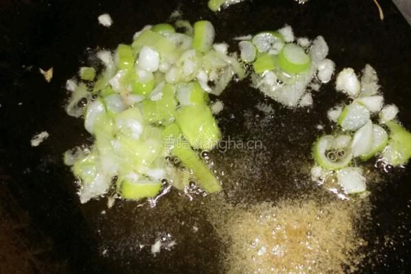 清炒三丝绿豆芽的做法图解8