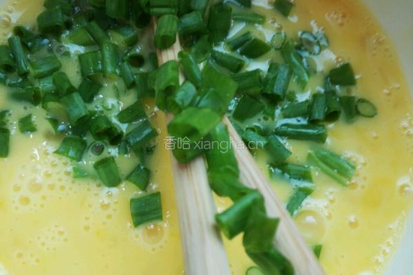 葱香鸡蛋饼（辣味）的做法图解3