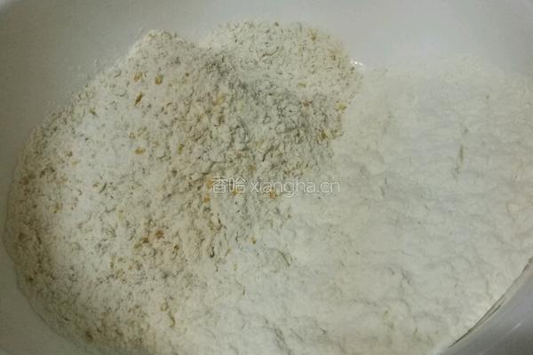烤全麦面包的做法图解1