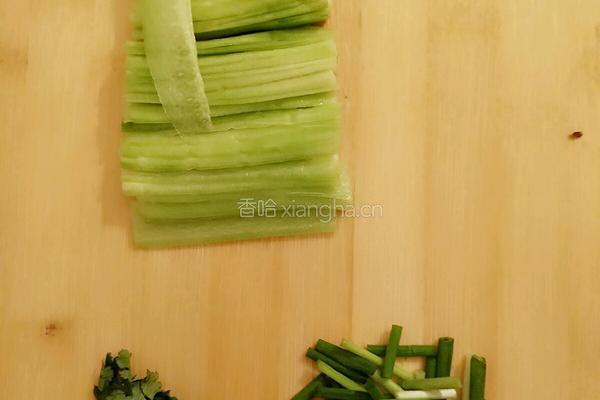 清香黄瓜汤的做法图解2