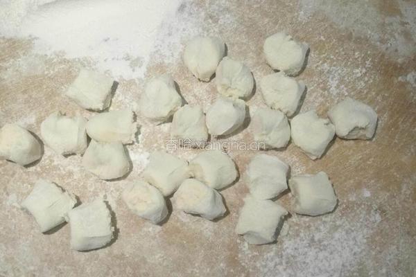 猪肉酸菜馅饺子的做法图解7