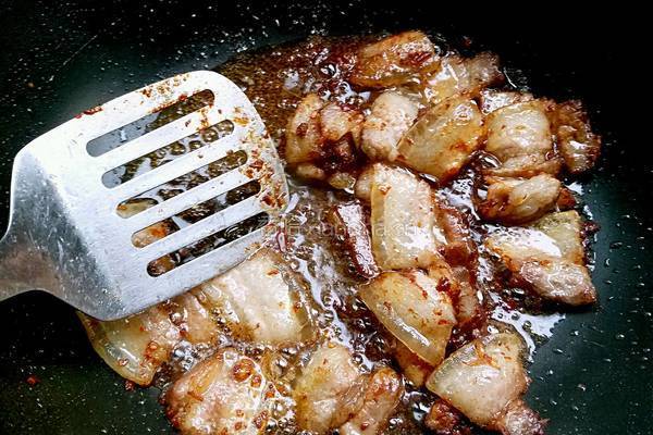 香蒜回锅肉的做法图解8