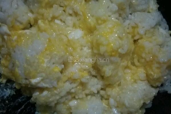 五彩炒饭的做法图解3