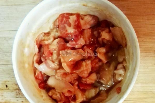 白菜炖豆腐的做法图解1