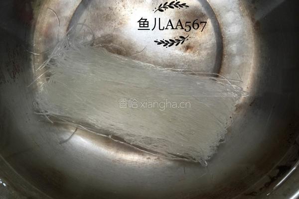 蒜蓉粉丝扇贝的做法图解1