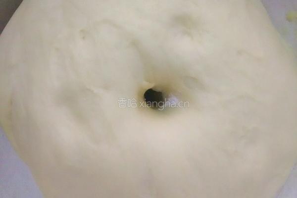 牛奶花型小面包的做法图解8